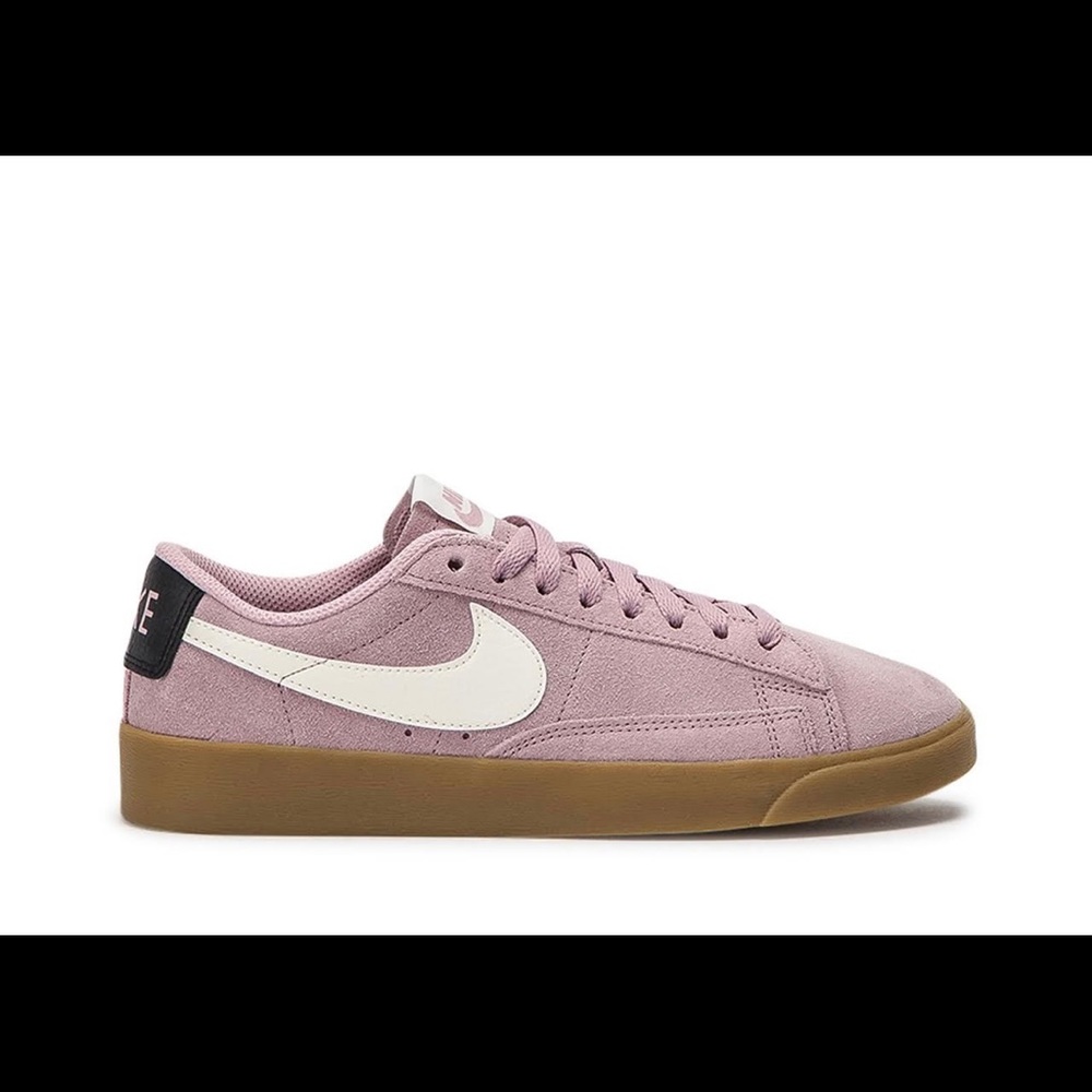 NEW Nike Women Blazer Low SD 'Plum Chalk' Size 7. NEW IN BOX.